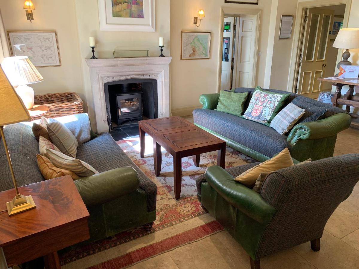 Collingwood Arms Hotel Cornhill on Tweed Bagian luar foto
