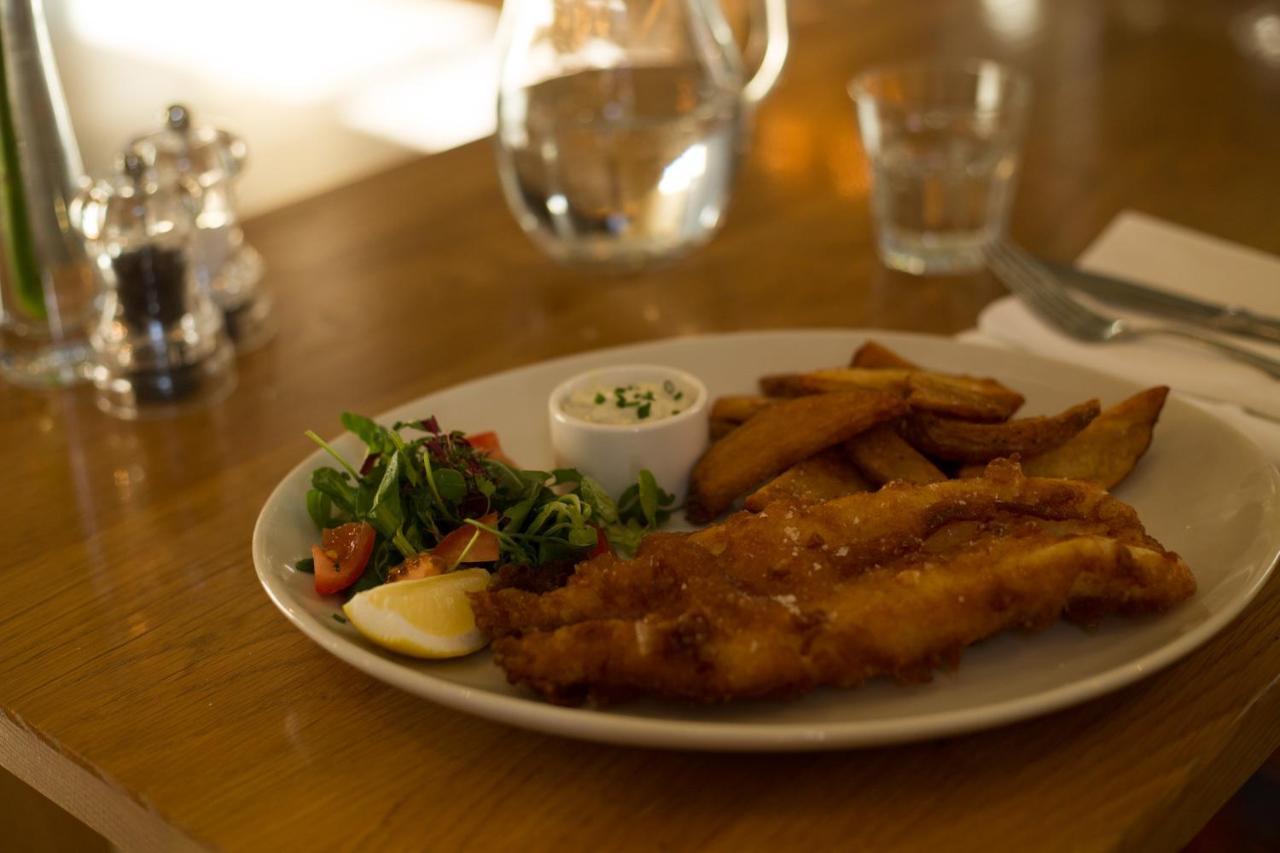 Collingwood Arms Hotel Cornhill on Tweed Bagian luar foto