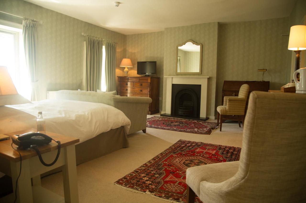 Collingwood Arms Hotel Cornhill on Tweed Bagian luar foto