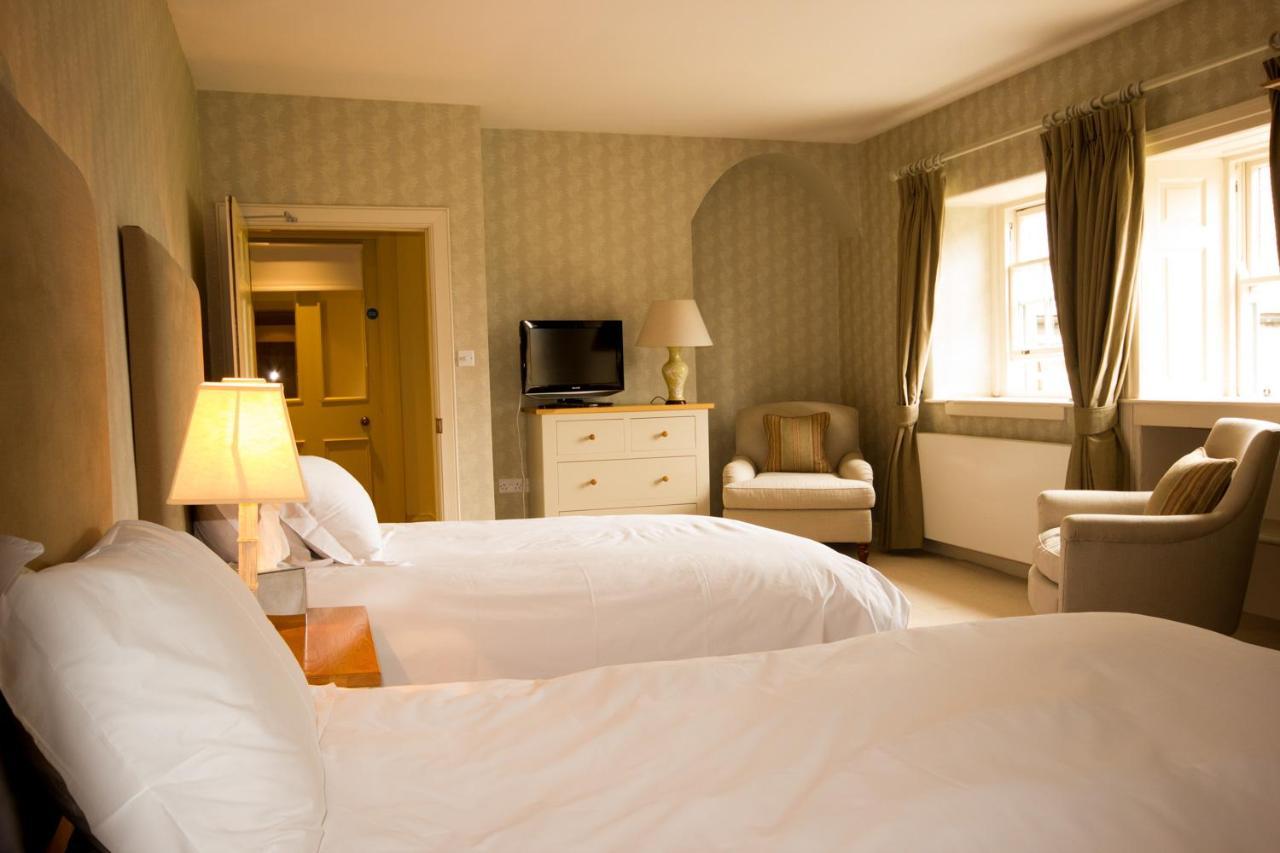 Collingwood Arms Hotel Cornhill on Tweed Bagian luar foto